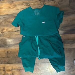 Green figs scrub set